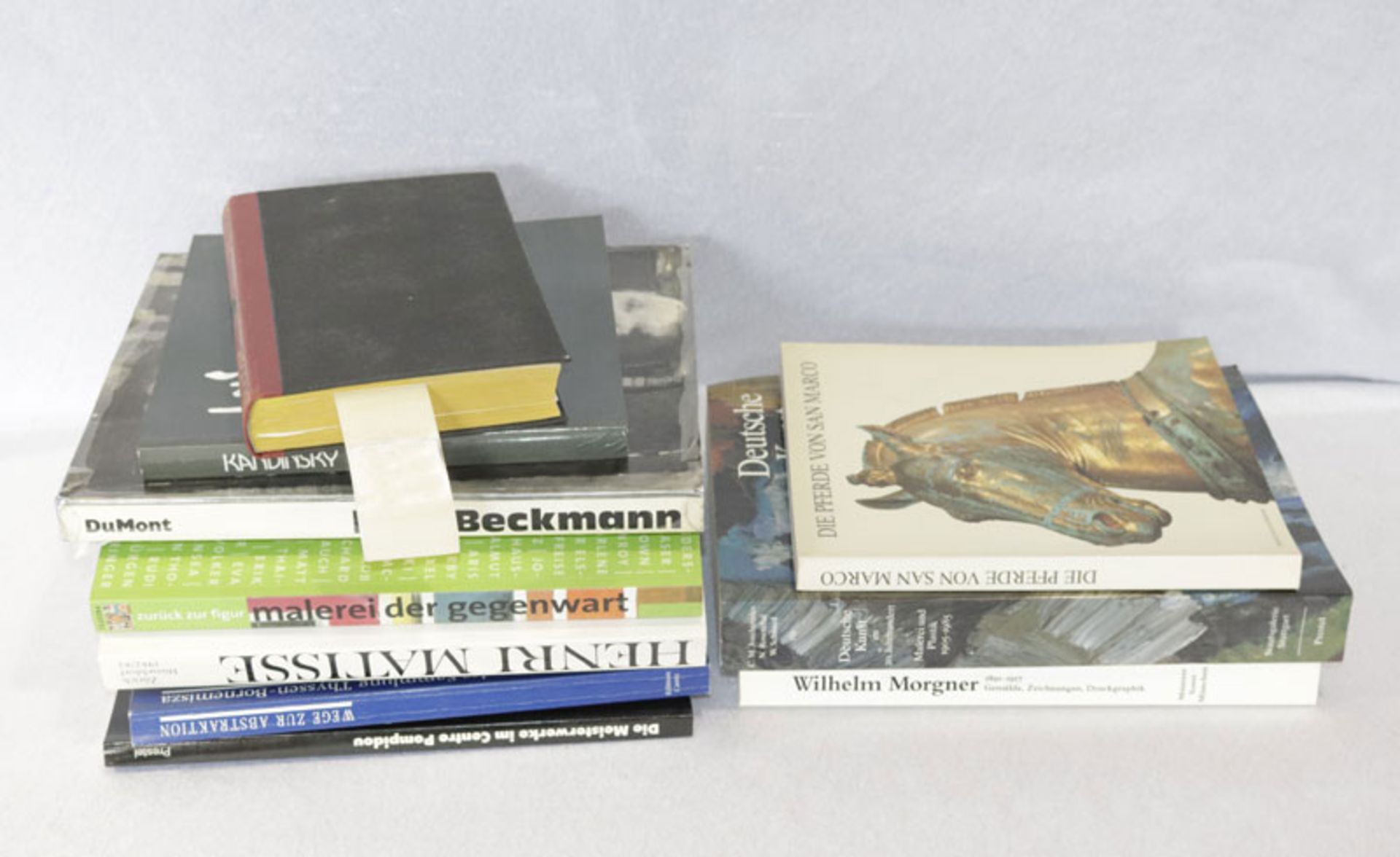 Bücher-Konvolut von diversen Kunstbüchern, u. a. Max Beckmann, Henri Matisse, Wilhelm Morgner,