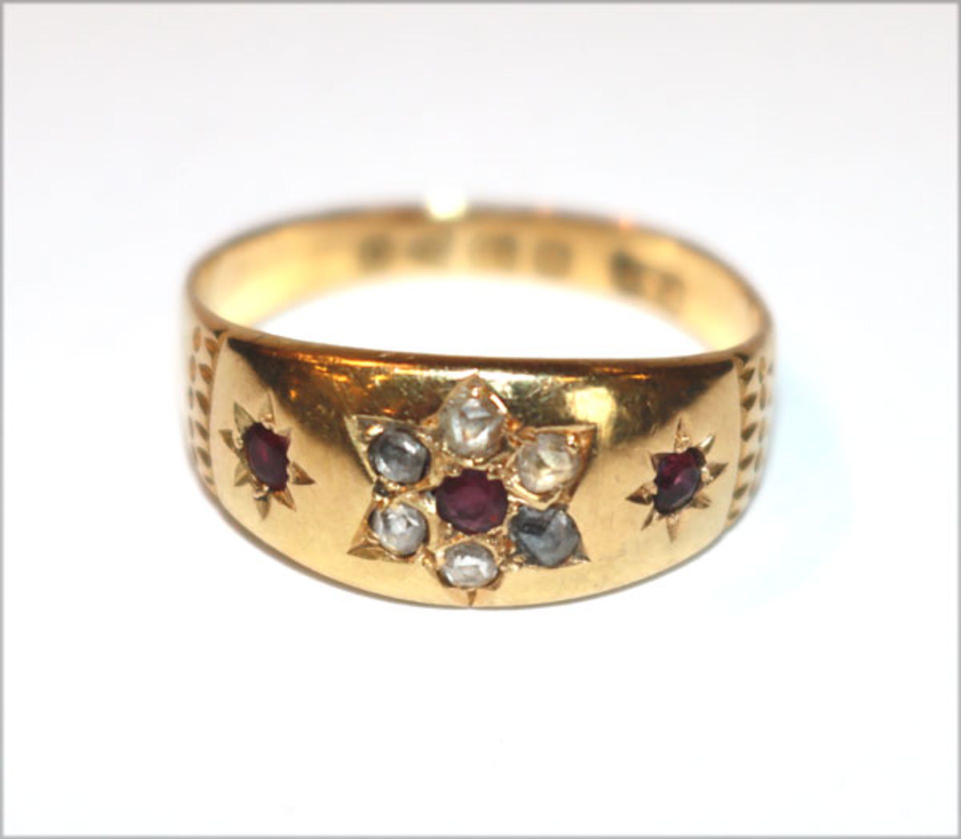 Antiker 18 k Gelbgold Ring mit Diamanten und Rubinen, Chester England um 1900, Gr. 56