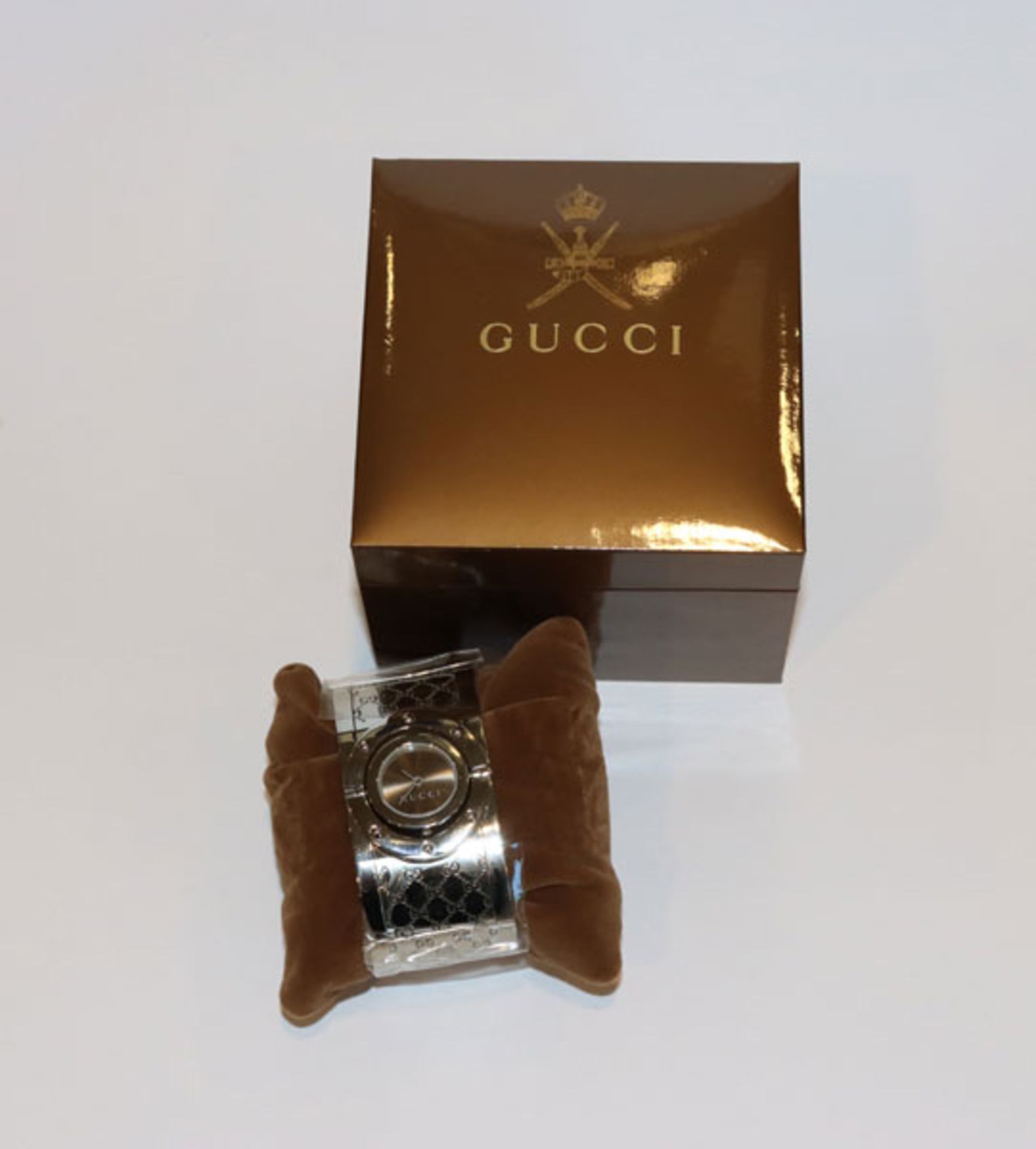 Gucci Twirl Damen Armbanduhr, Edelstahl mit drehbar, braunem Zifferblatt mit Sonnenschliff,