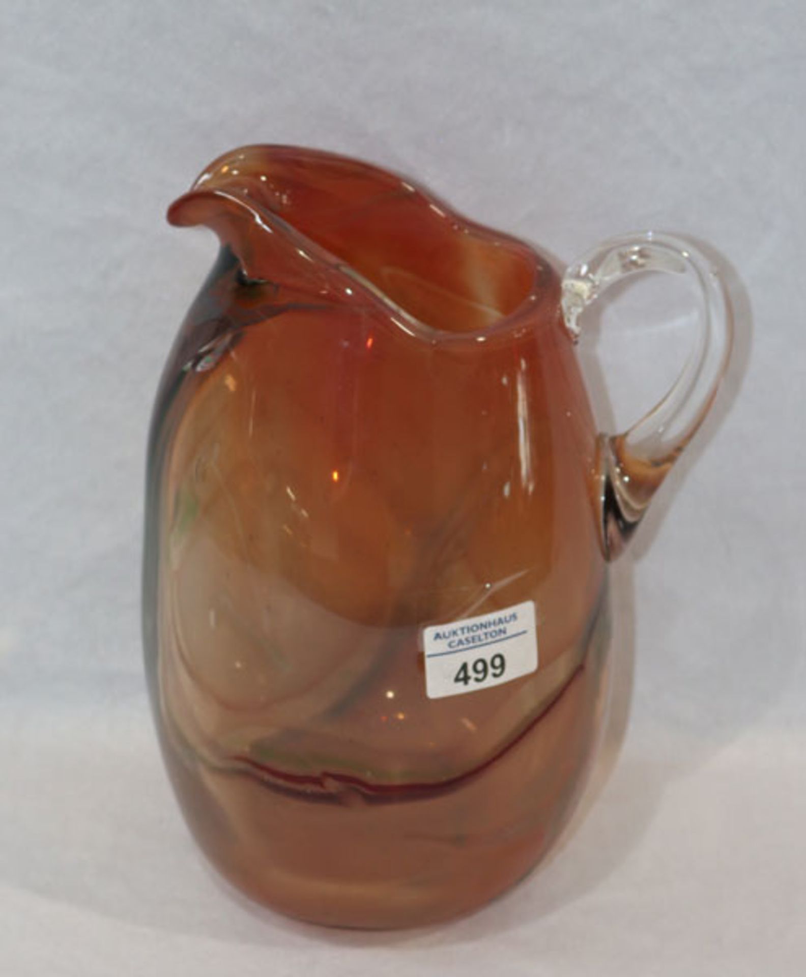 Glas Henkelkrug von Erwin Eisch, Glashütte in Frauenau, mundgeblasen, H 24 cm, B 17 cm, T 13 cm,