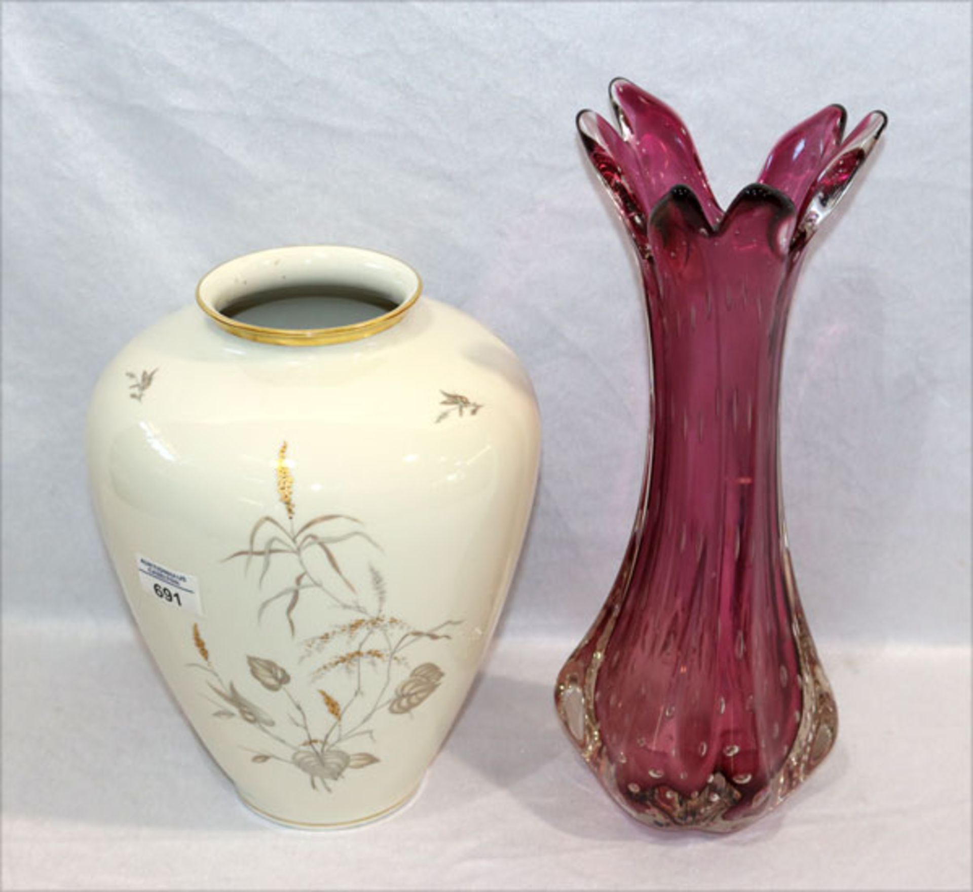 Murano Glasvase, ev. Seguso Archimede, H 37 cm, D 16 cm, Krister Porzelllan Vase mit Floraldekor und