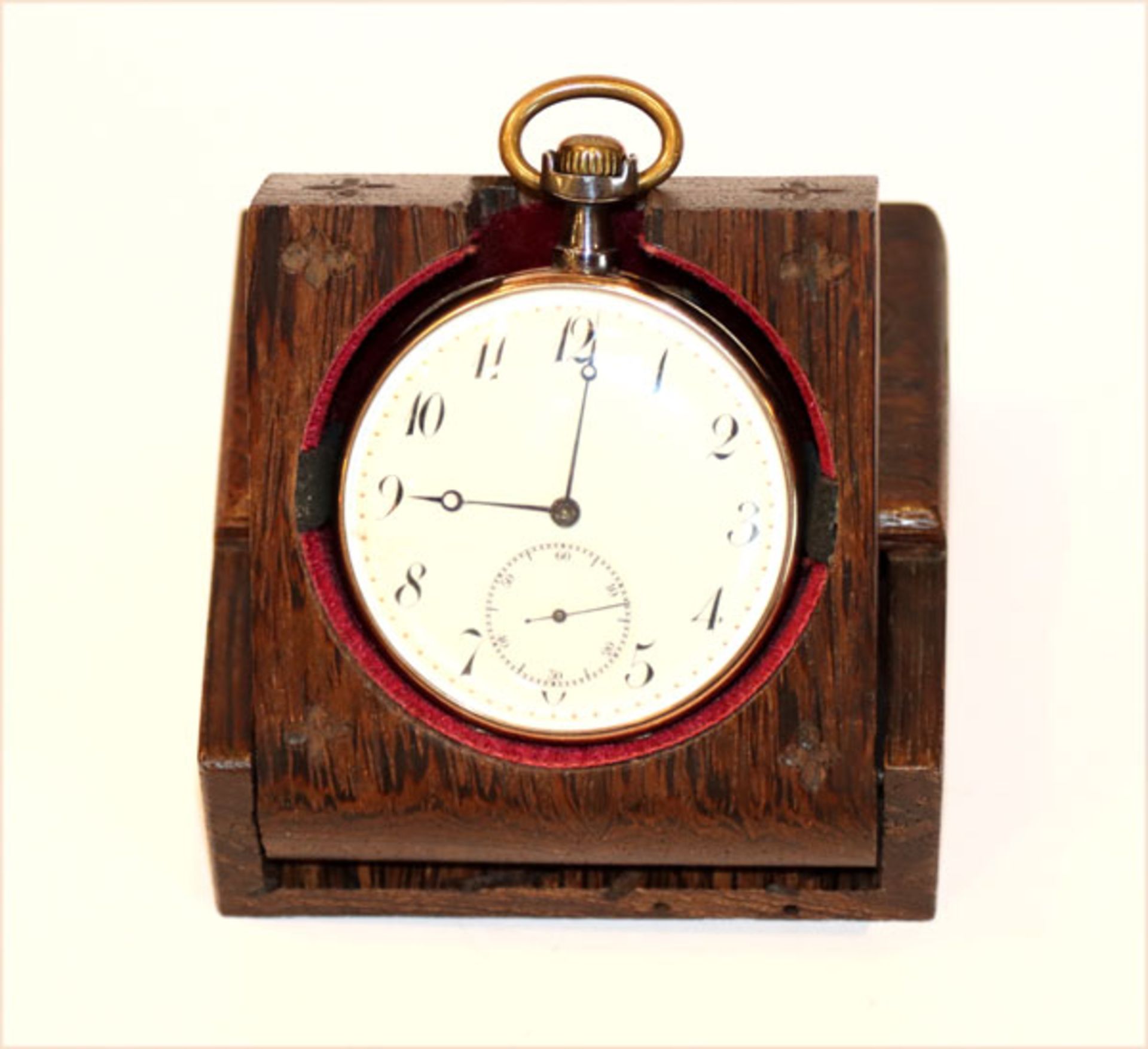 Taschenuhr um 1910, gut erhalten, und Holz Taschenuhrenständer