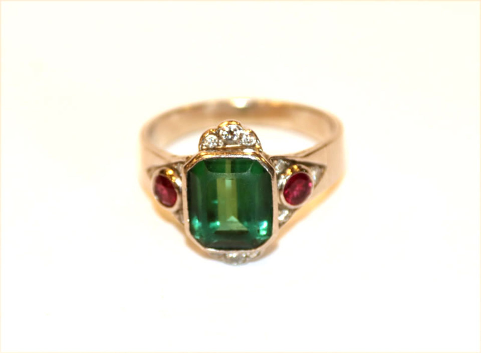 18 k Weißgold Ring mit Turmalin, Rubinen und Diamanten, 7,2 gr., Gr. 57, ältere Handarbeit,