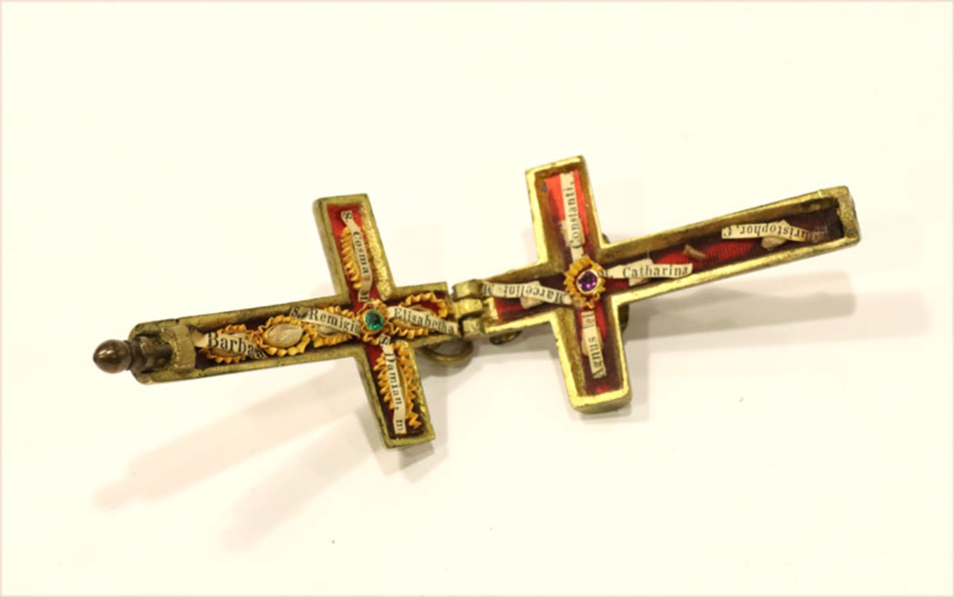 Messing Reliquienkreuz mit Korpus Christi, Kreuz aufklappbar mit Reliquien, L 7 cm,