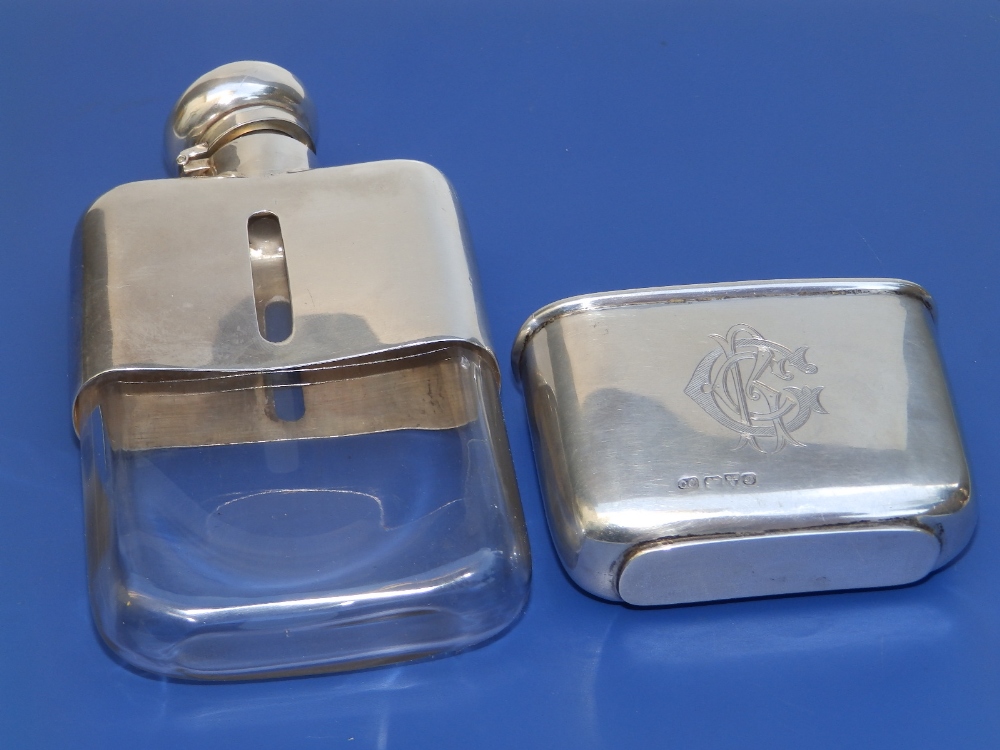 An Edwardian plain silver monogrammed hip flask - CC, Chester 1904, 5.5" overall. - Image 4 of 4