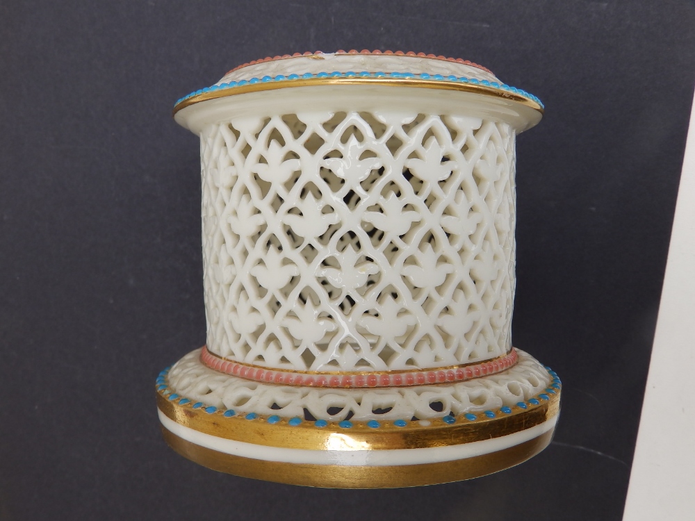 A Graingers Worcester porcelain reticulated stemmed vase standing on circular pedestal, sparingly - Image 13 of 13