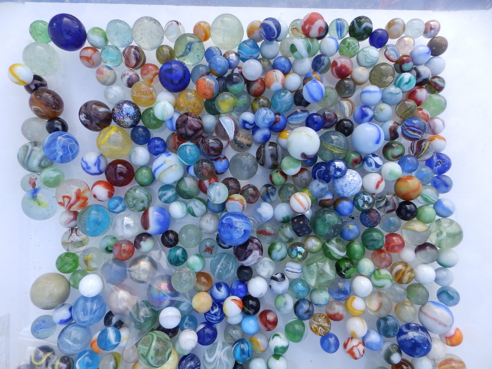 A large quantity of marbles - some old. - Image 2 of 3