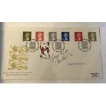 WORLD CUP 1966 / MANCHESTER UNITED - POSTAL COVER HAND SIGNED BY BOBBY CHARLTON
