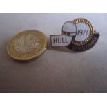 SPEEDWAY - 1971 HULL GILT BADGE