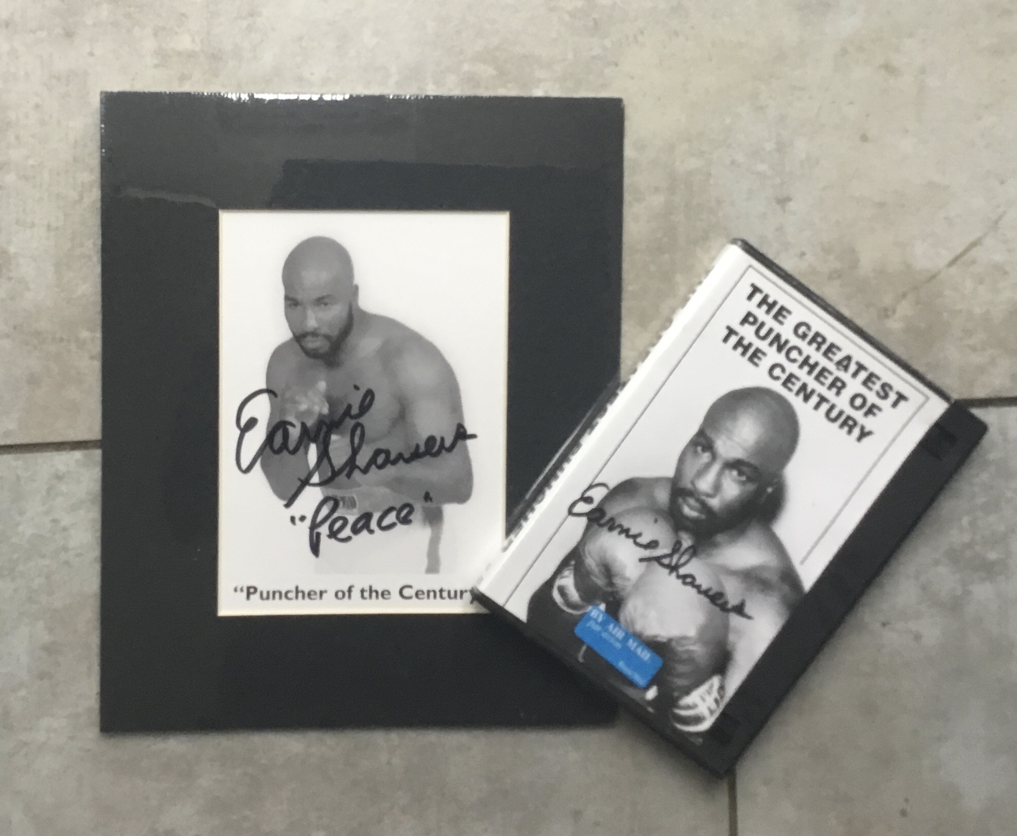 BOXING - EARNIE SHAVERS HAND SIGNED DVD CASE AND MOUNTED PHOTO COMES WITH COA