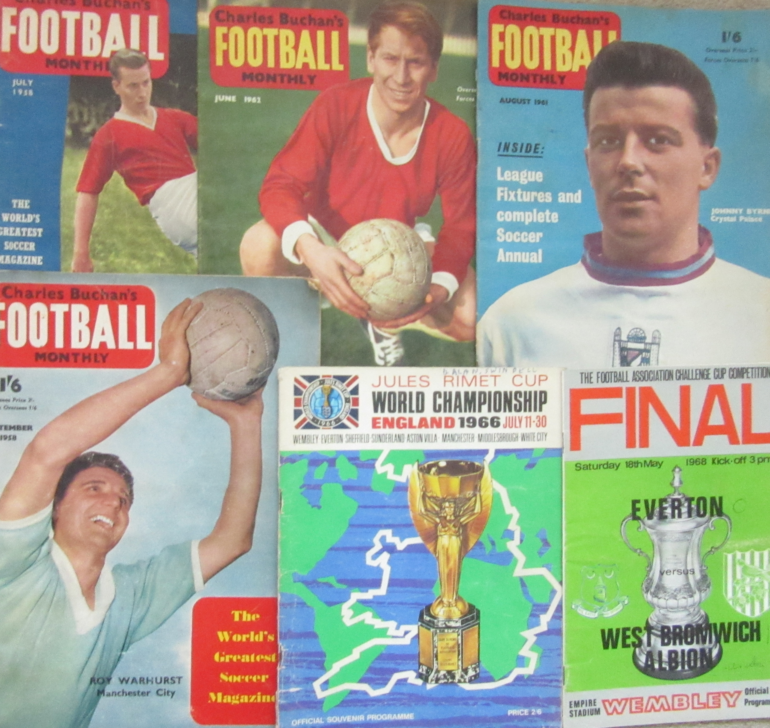 A LARGE QUANTITY OF FOOTBALL PROGRAMMES & RELATED MEMORABILIA - Image 2 of 13