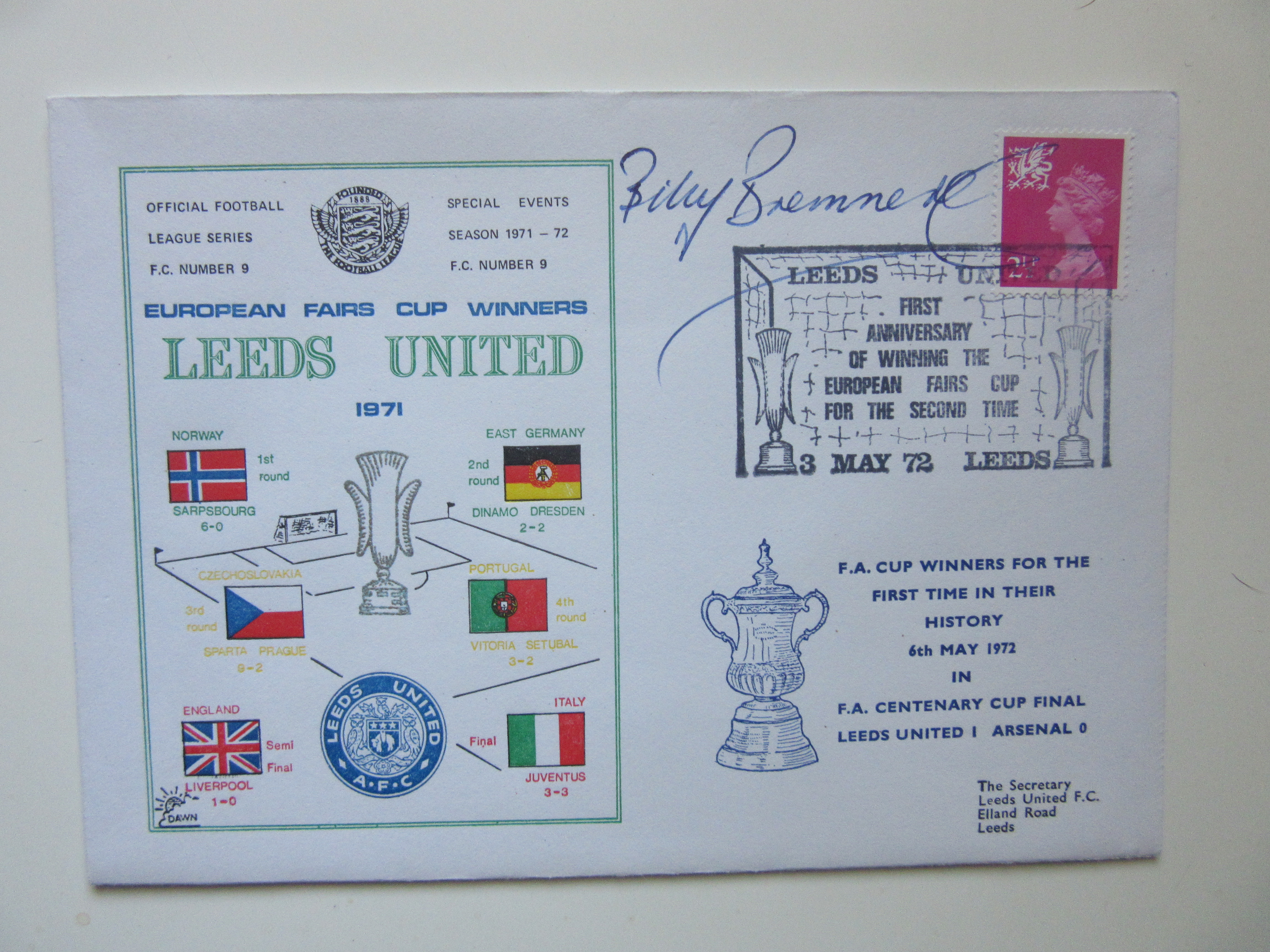 1972 LEEDS UNITED FA CUP / FAIRS CUP POSTAL COVER AUTOGRAPHED BY BILLY BREMNER