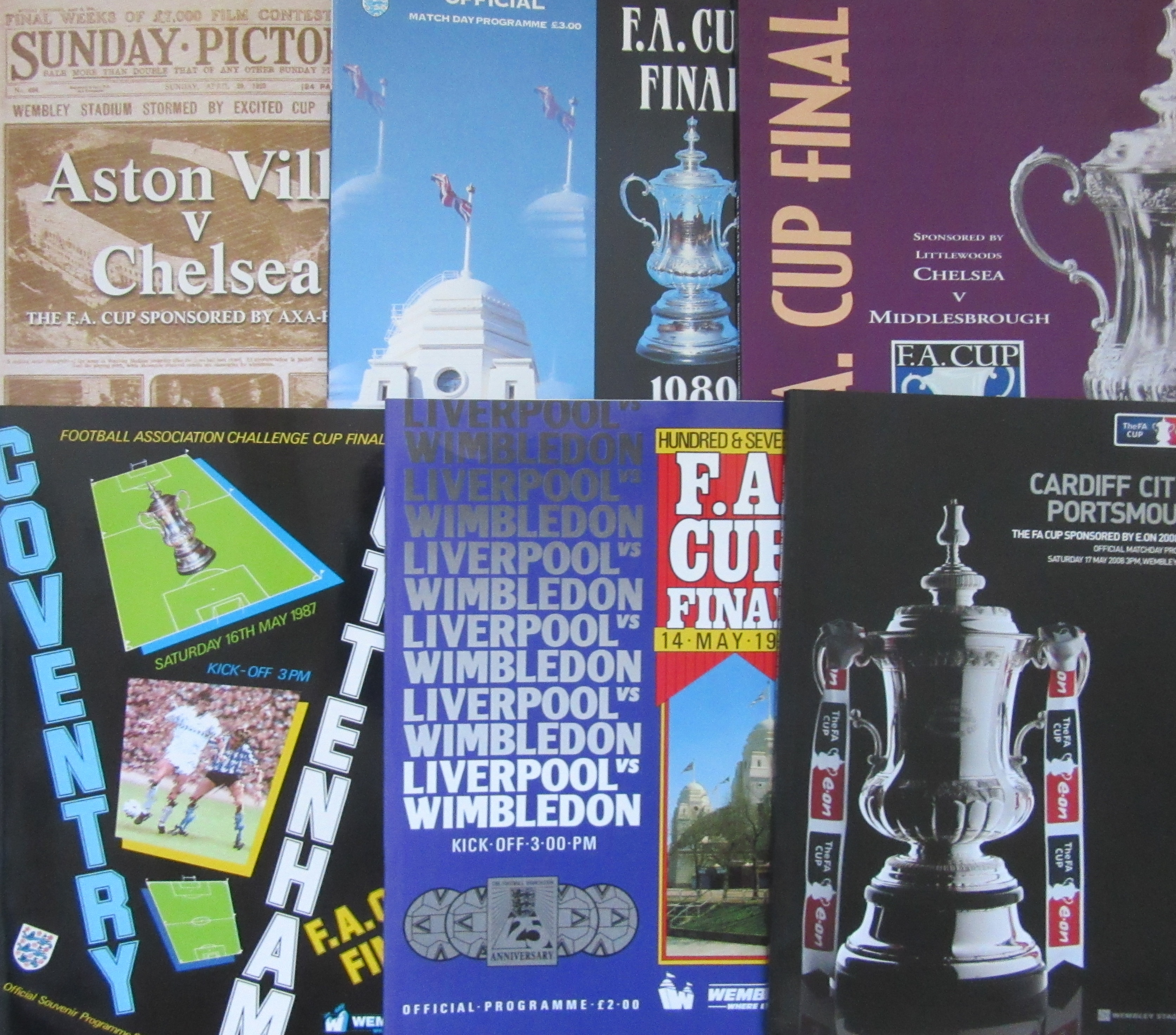 A LARGE QUANTITY OF FOOTBALL PROGRAMMES & RELATED MEMORABILIA - Image 7 of 13