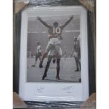 1966 WORLD CUP - GEOFF HURST & MARTIN PETERS HAND SIGNED FRAMED PHOTO