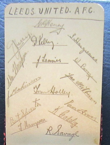 LEEDS UNITED - VINTAGE AUTOGRAPH ALBUM PAGES FROM LATE 1930'S - Image 2 of 3