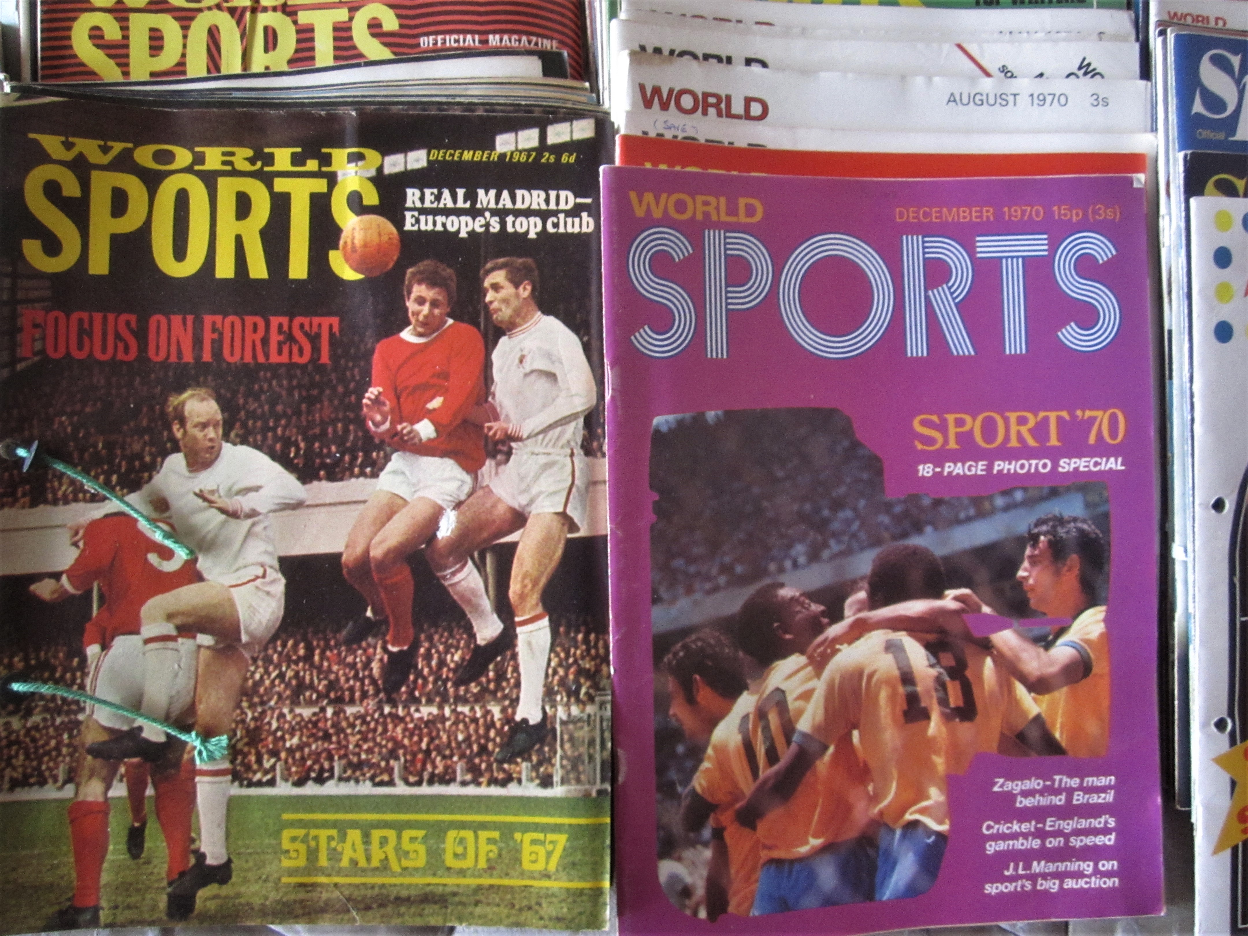 WORLD SPORTS/SPORTSWORLD MAGAZINES JANUARY 1965 - DECEMBER 1975 - Image 2 of 4