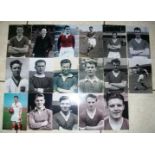 MANCHESTER UNITED - 17 HIGH QUALITY REPRINTED PHOTOGRAPHS OF THE MUNICH PLAYERS