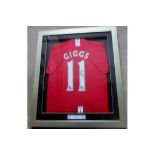 MANCHESTER UNITED - RYAN GIGGS AUTOGRAPHED & FRAMED SHIRT