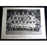 1933-34 ARSENAL TEAM PHOTO ISSUED BY THE SUNDAY POST