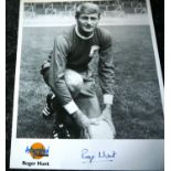 LIVERPOOL - ROGER HUNT AUTOGRAPHED PHOTO ( WESTMINSTER AUTOGRAPHS EDITION SERIES )