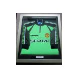 MANCHESTER UNITED - PETER SCHMEICHEL SIGNED AND FRAMED SHIRT