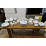 Large Japanese Noritake style tea and dinner service, tureens, bowls, side plates, dinner plates,