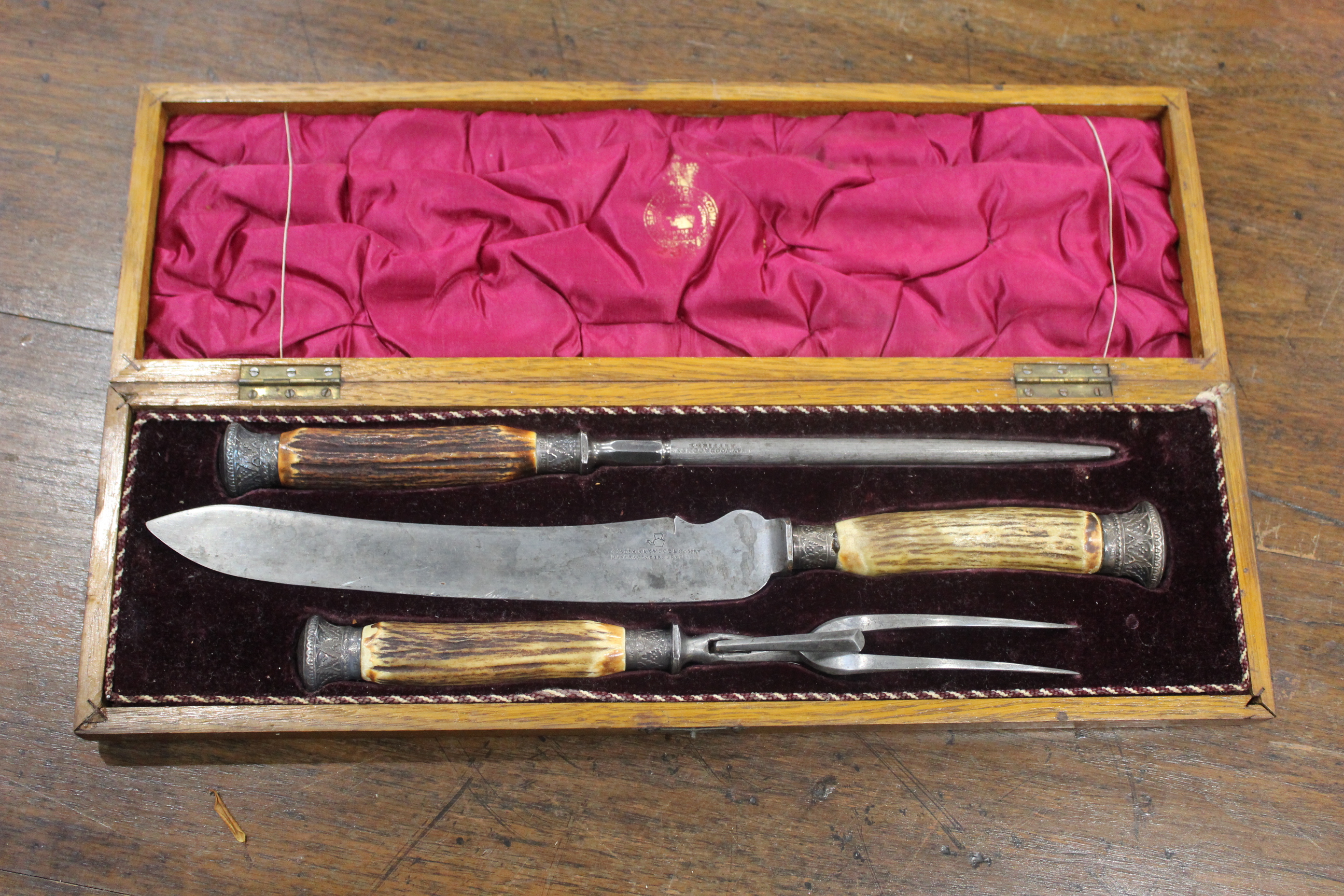 Cased set of Sheffield steel carving set