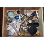A box of miscellaneous sundry items, to