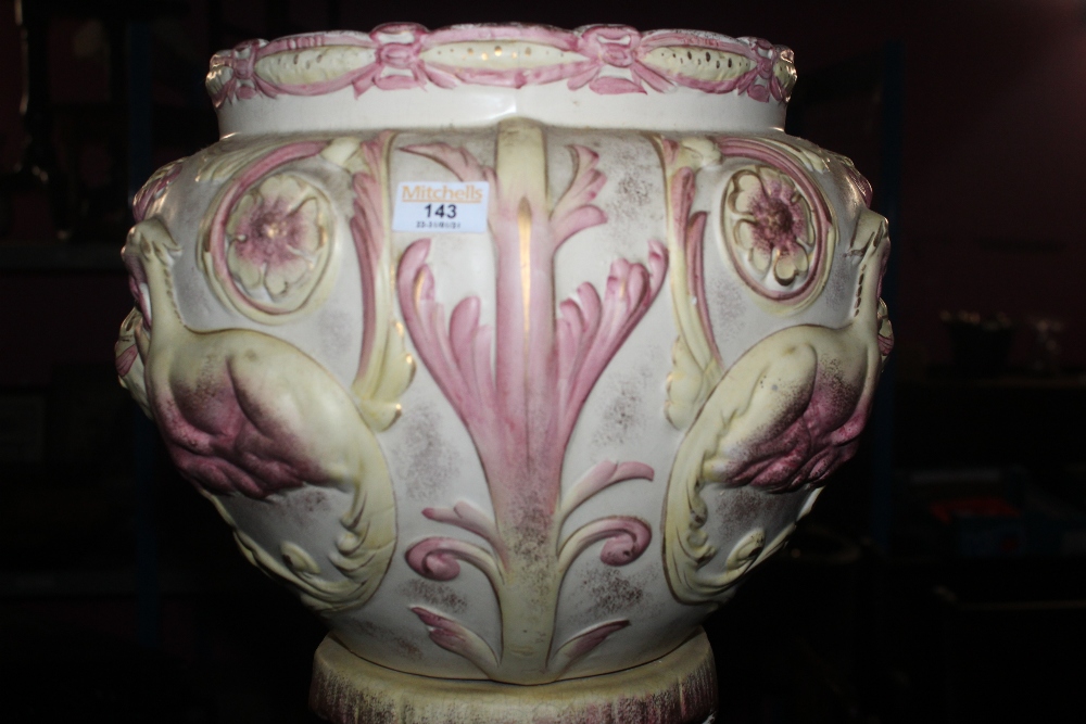 A 19th century continental pottery pedes - Image 6 of 6