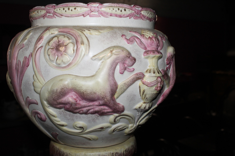 A 19th century continental pottery pedes - Image 5 of 6