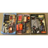 A group lot of 00 Gauge, comprising Tri-ang, Hornby Dublo, and Hornby, to include railway buildings,