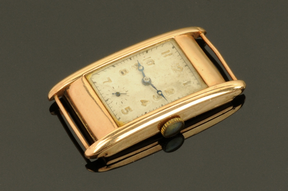 A gents Art Deco 9ct gold cased tank style wrist watch,