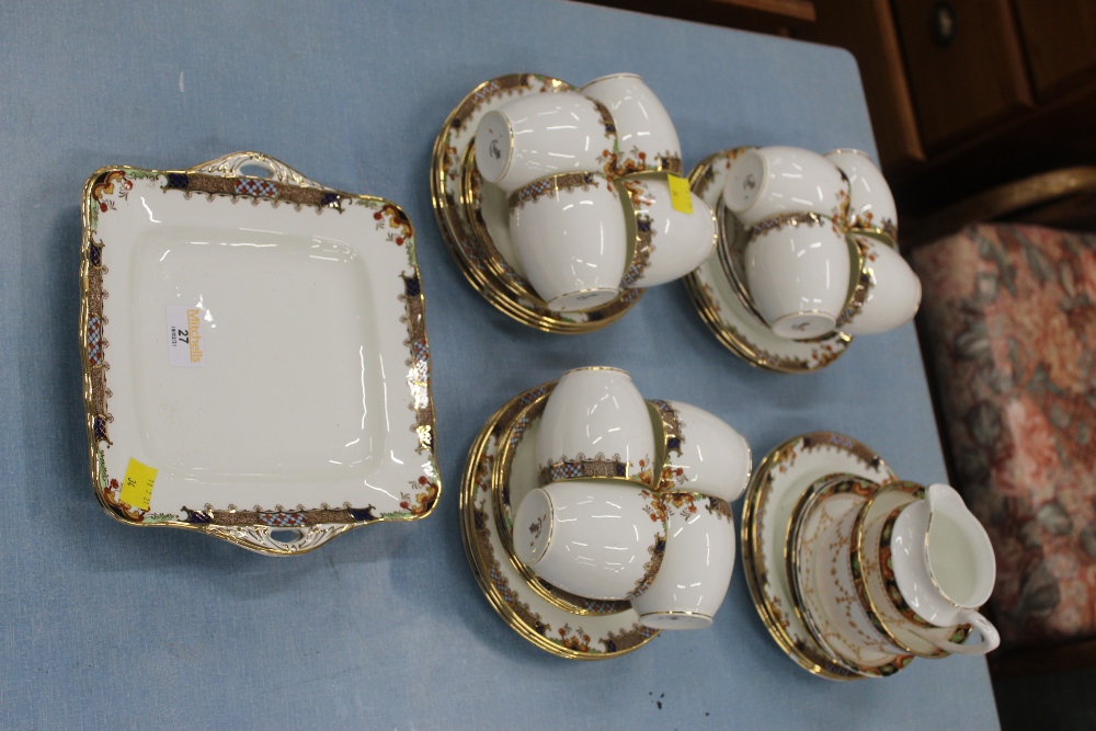 Early 20th century Fenton's of England forty piece tea service