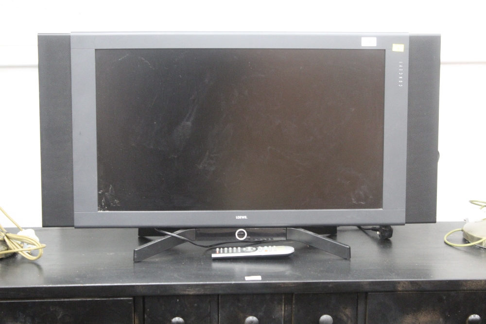 A Loewe 31 ins flat screen television se