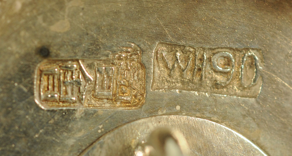 A Chinese silver temple condiment, stamped WH90 and with character mark to base, 39 grams. - Image 2 of 2