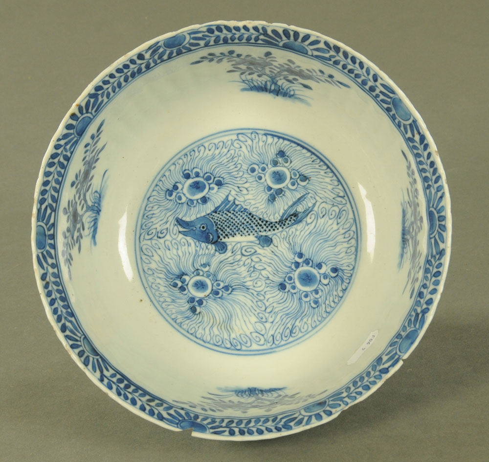 A 19th century Chinese blue and white bowl, - Image 3 of 14