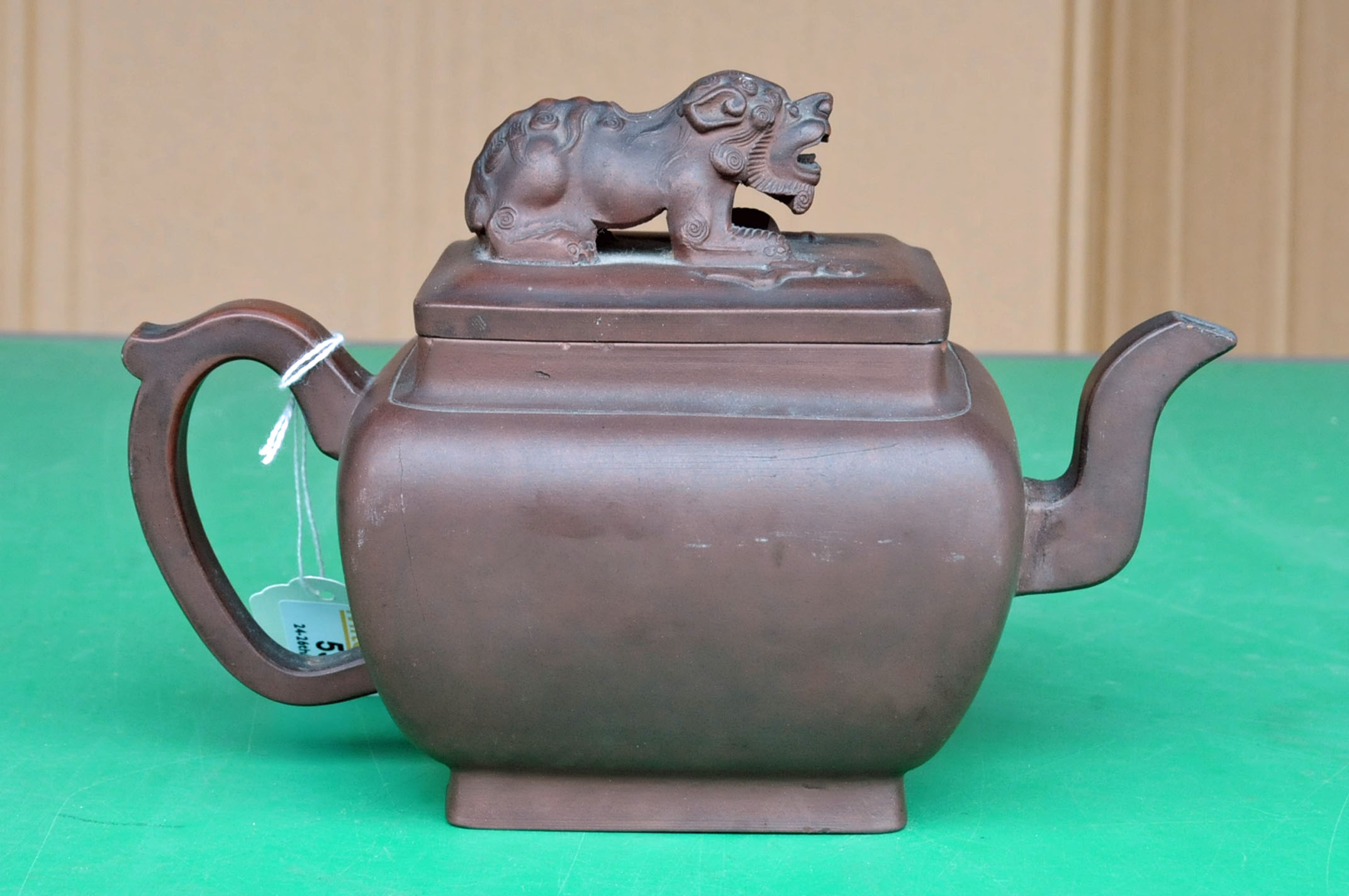 A Chinese Yixing teapot, with dog terminal. Height 14 cm, length 22 cm. - Image 8 of 15