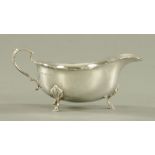 A silver sauce boat by Adie Brothers Ltd, Birmingham 1930, 94 grams.