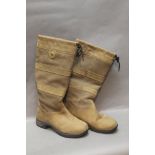 A pair of Dublin waterproof ladies boots Size 5.