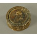 An early 19th century Admiral Lord Nelson commemorative snuff box. Diameter 7.5 cm.