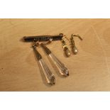 9 ct gold bar brooch and 9 ct gold earrings