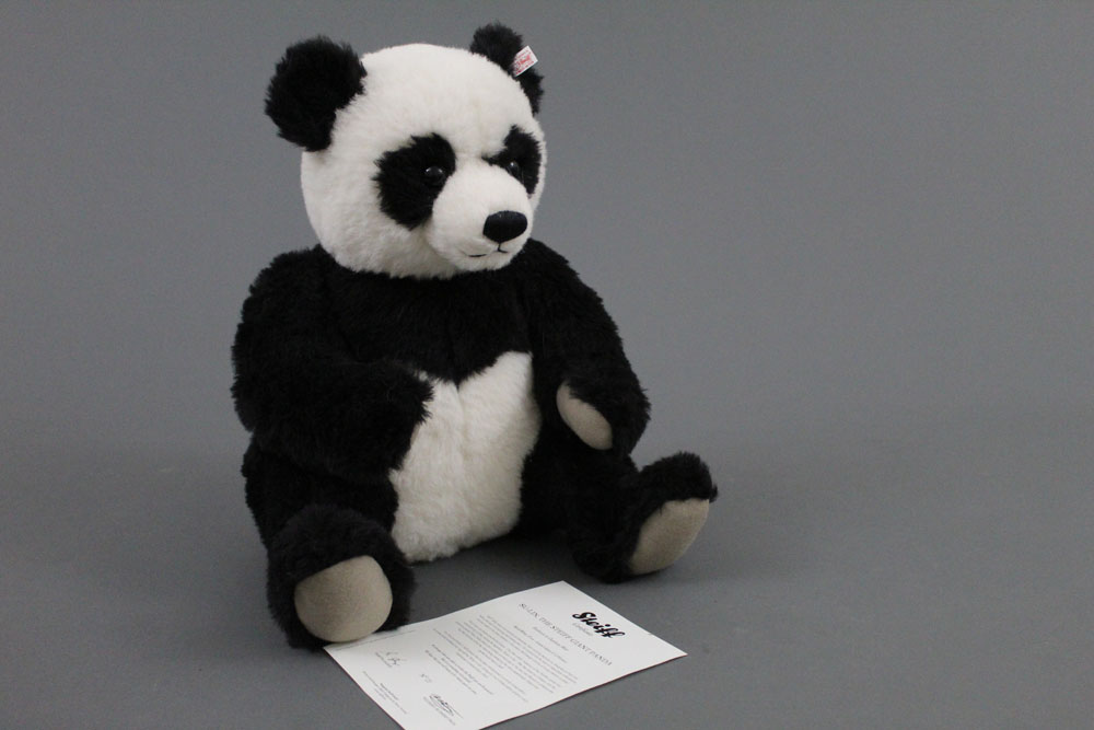 A Steiff "Su-Lin, the Giant Panda", exclusive to Danbury Mint, limited edition 25/1250,