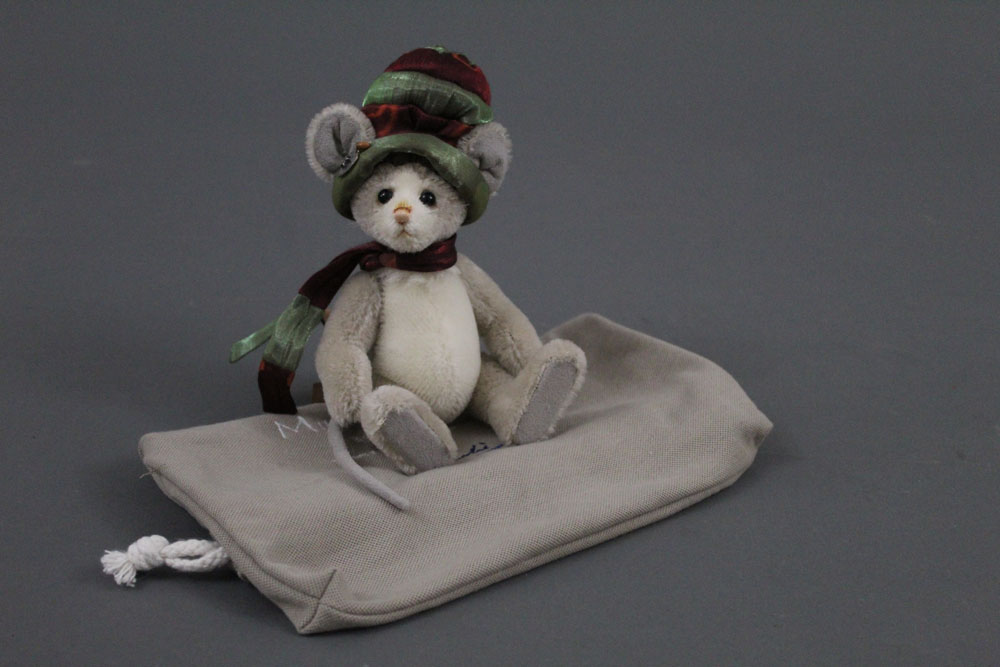 A soft plush Charlie Bears, "Minimo Collection" teddy bear, named "Sleigh Belle",