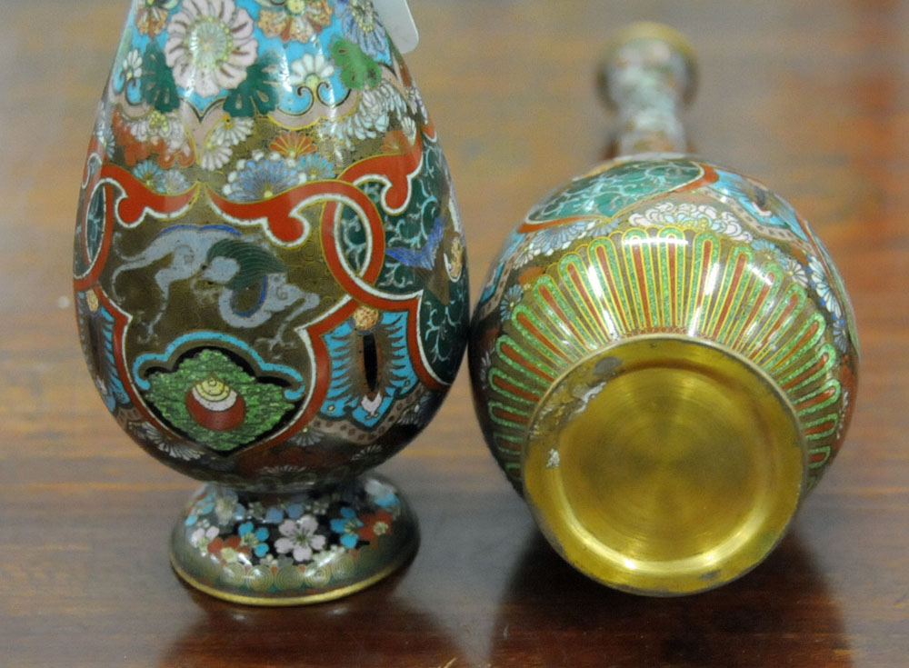 A pair of late 19th/early 20th century Chinese Qing dynasty baluster shaped cloisonne vases, - Image 5 of 5