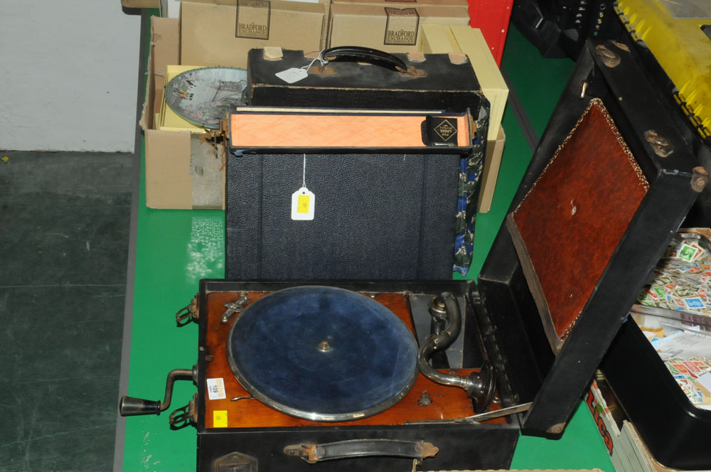 Portable gramophone (possibly maxitone) and a selection of 78 records