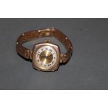 An early 20th century 9 ct gold cased wristwatch,
