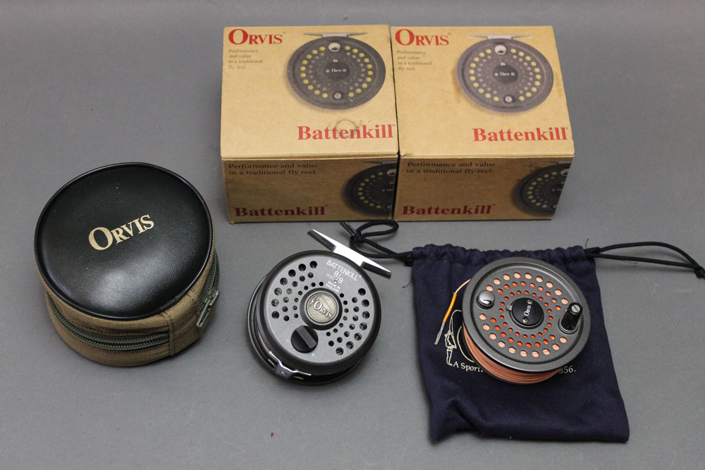 Orvis Battenkill 8/9 trout fly reel, with spare spool, reel pouch, boxes etc.
