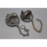 * Two pole traps, diameter 14 cm.