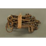 A collection of seventeen antique keys, longest 12 cm.