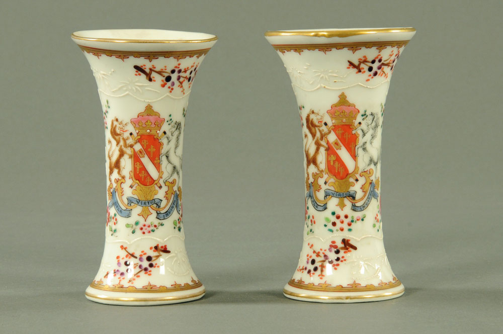 A pair of Samson armorial porcelain cylindrical vases, with flared rims,